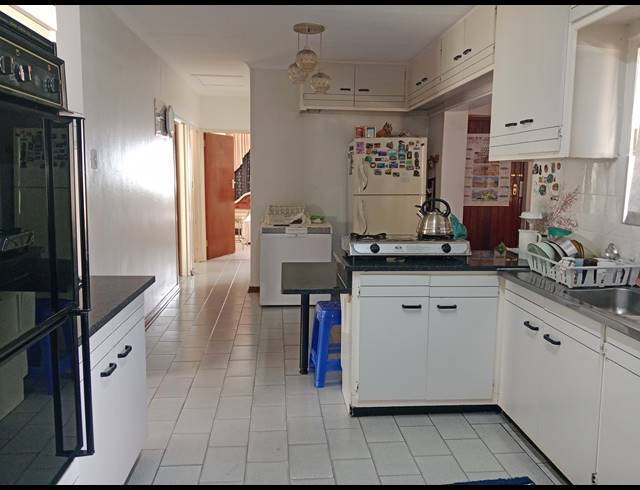 3 BEDROOM FREEHOLD FOR SALE IN BELFORT ESTATE